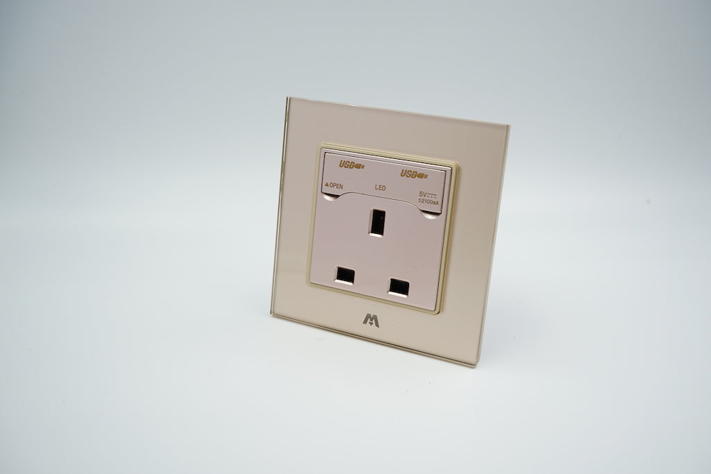 MTT GLASS SINGLE 13A BS Socket with USB