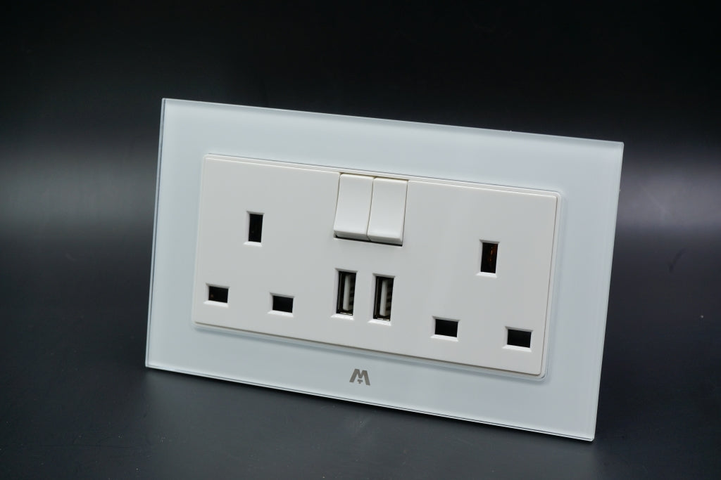 MTT GLASS TWIN 13A BS Switched Socket with USB