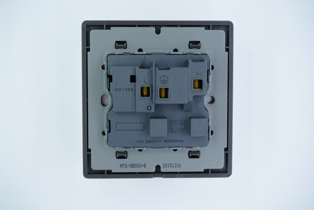 MTS STAINLESS STEEL 13A BS Switched Socket