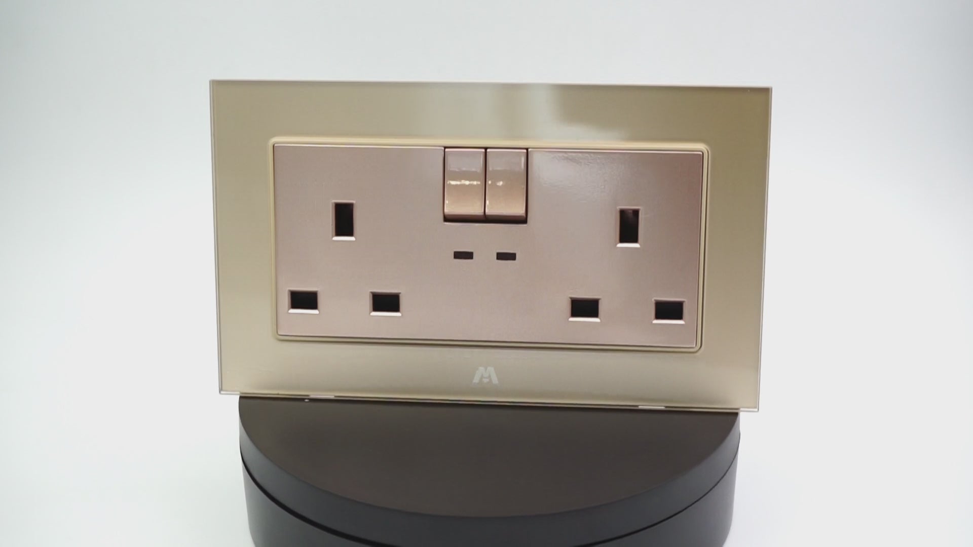 MTT GLASS TWIN 13A British Standard Switched Socket